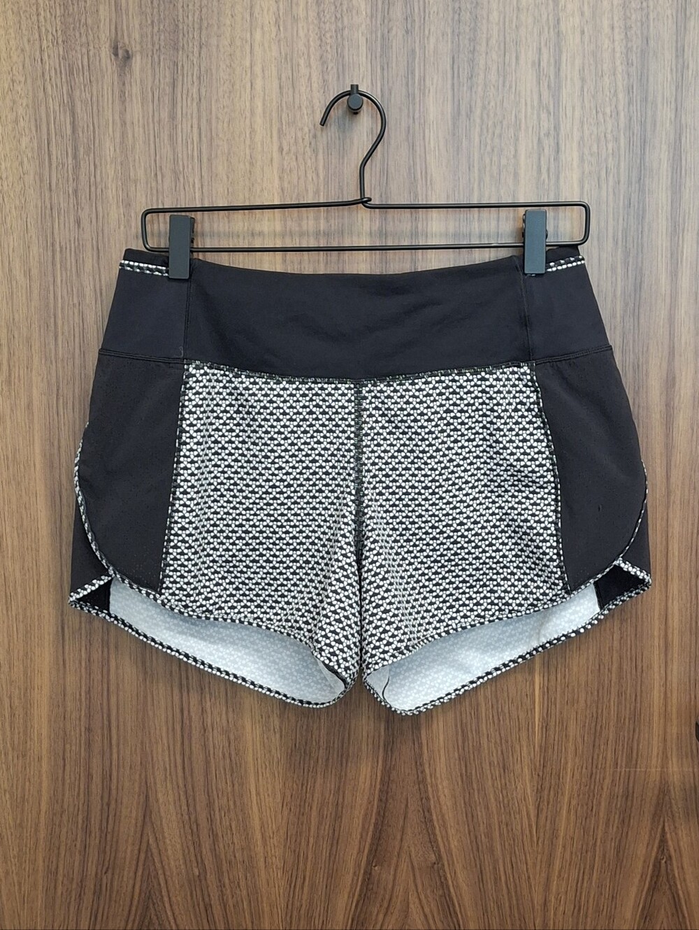 Lululemon Real Quick Short *Perforated 3.5" Monochromic Black SZ 8